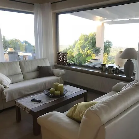 Ocean View Villa *