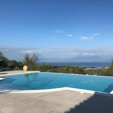 Ocean View Villa *